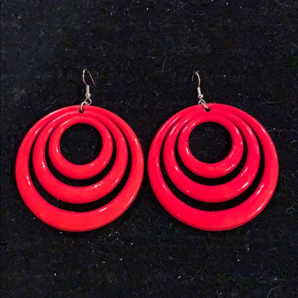 Red hoop earrings - Picture 2 of 6